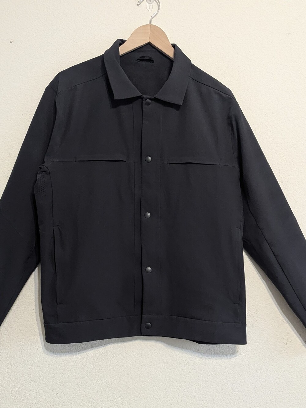 Lululemon City Excursion Jacket Men L Black Softshell Snap Stretch Pockets